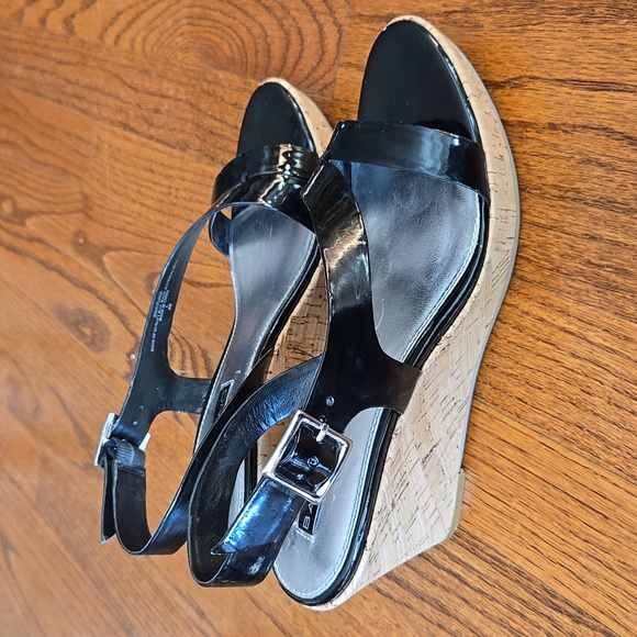 Bandolino Women's 8M Black Patent Leather Cork Wedge Dressy Sandal - Picture 10 of 12